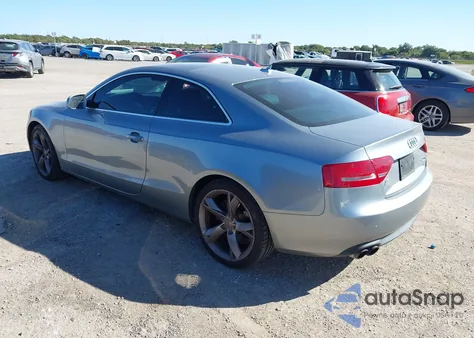 2011 Audi A5 2.0T Premium z USA, uszkodzony, nr VIN WAULFAFR7BA044904